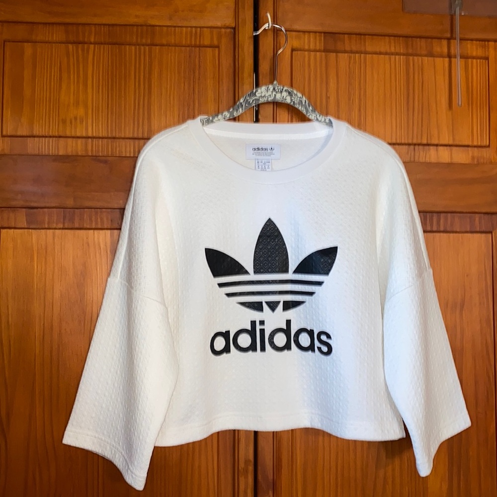Women’s Rare Quilted White/Black Cropped Sweatshirt Size 10